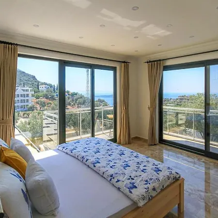 Aristos *